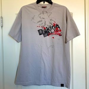 3/$15 LARGE SILVER / GRAY DAKINE T-SHIRT